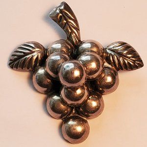 Vintage 925 A.G. Guad Mex AIM 3-D Grape Cluster Brooch